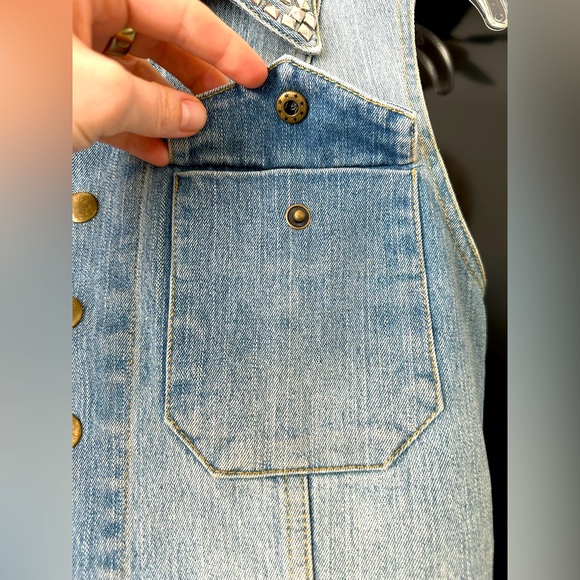 Studded Sleeveless Denim Vest - Picture 3 of 4